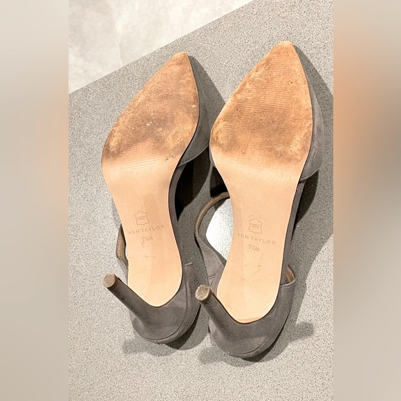 💕ANN TAYLOR💕 Ann Taylor Jodie Suede Mule Size 7.5 color: gray - Picture 6 of 7